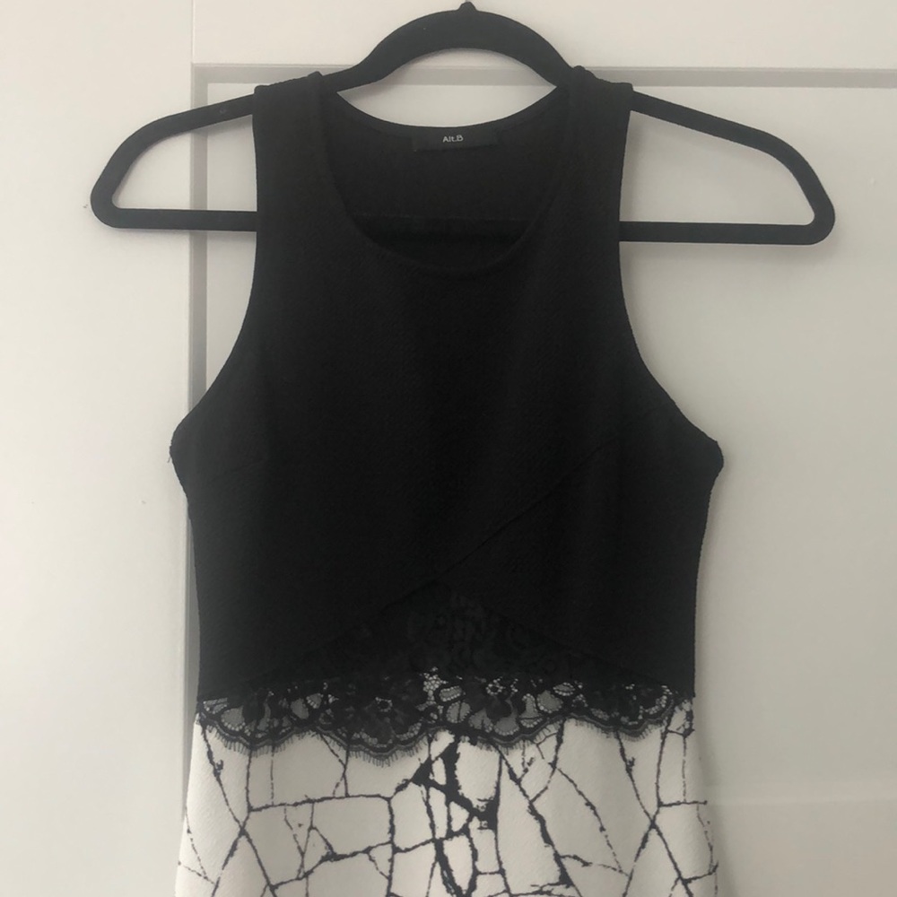 Dress - Picture 3 of 5